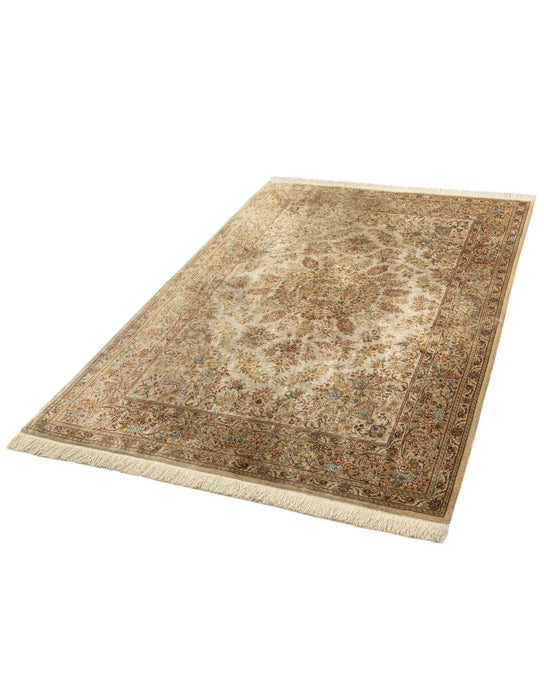 198 x 132 Ghom Seide