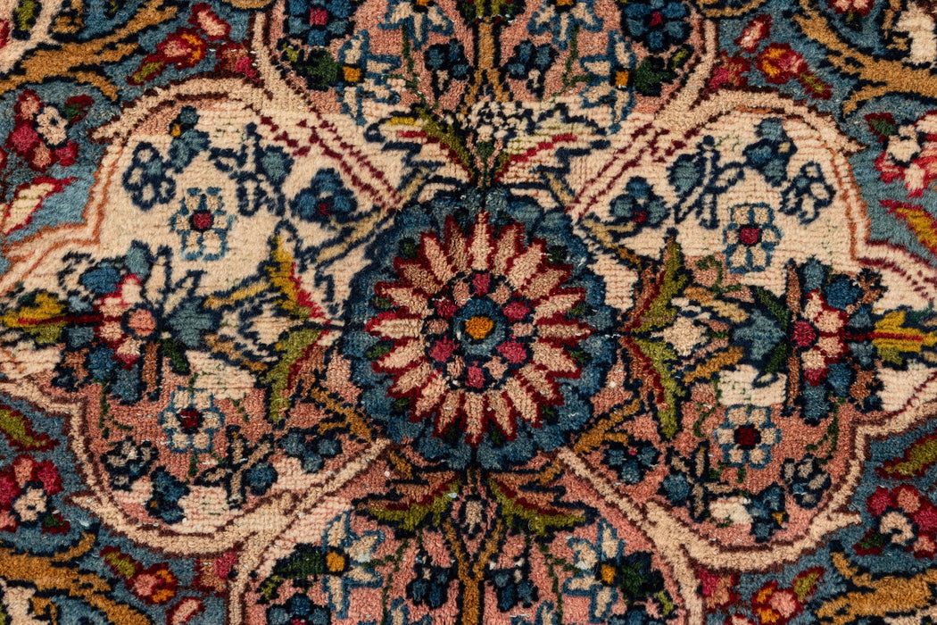247 x 142 Kirman Raval