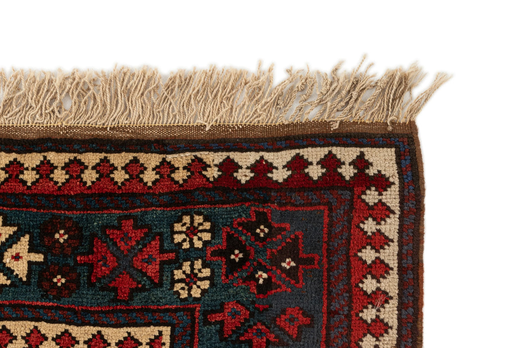 312 x 100 Kurden Teppich alt