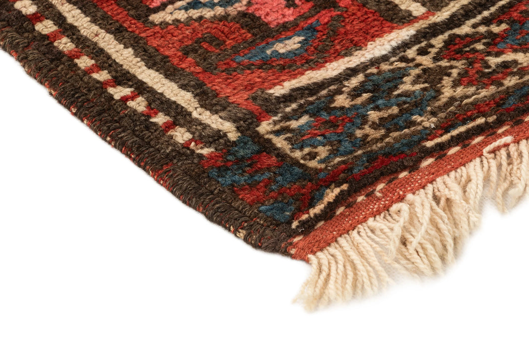137 x 86 Kurden Teppich alt