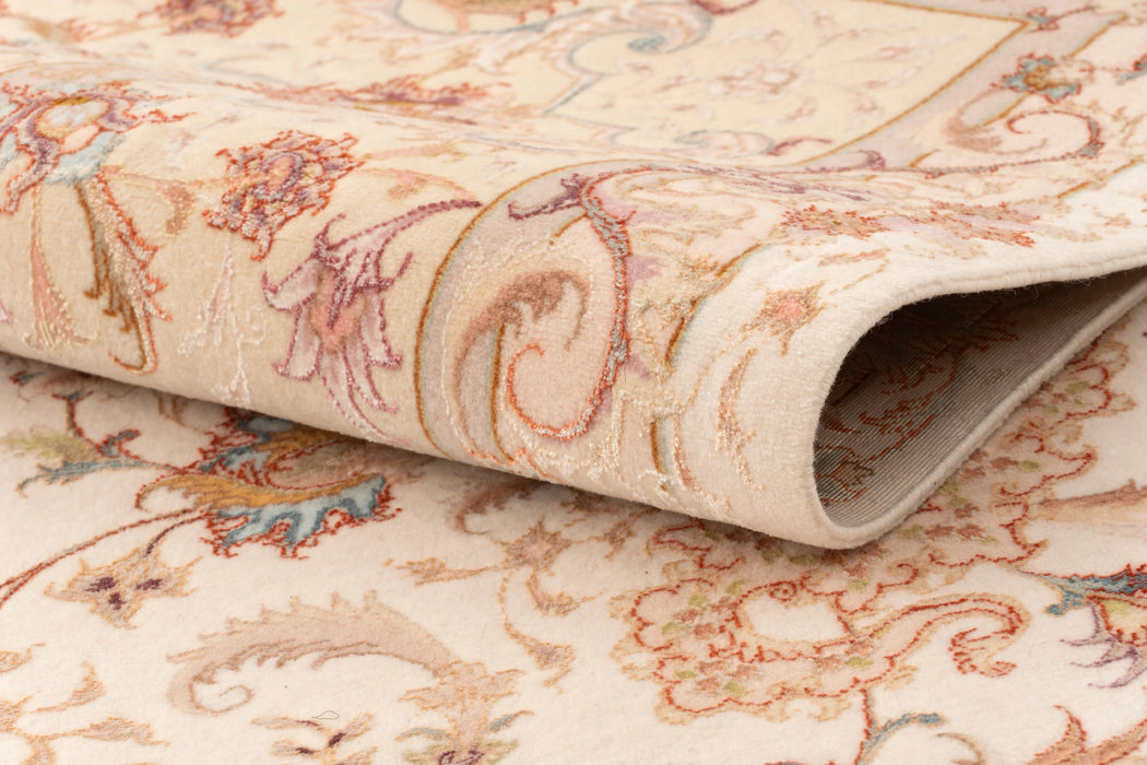 208 x 194 Täbriz mit Seide auf Seide