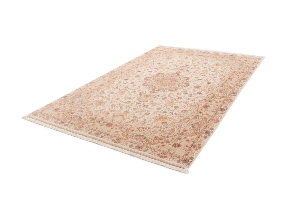 208 x 194 Täbriz mit Seide auf Seide